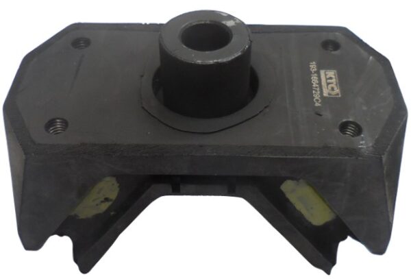 SOPORTE MOTOR TRASERO NAVISTAR WORKSTAR 7600-CUMMI